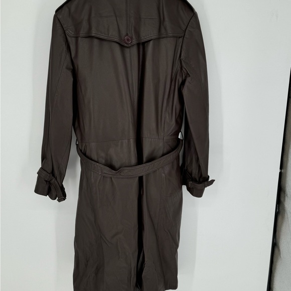 Deerskin Trading Post Men's Brown Belted Long Leather Coat Sz 40 Pockets - Picture 3 of 6